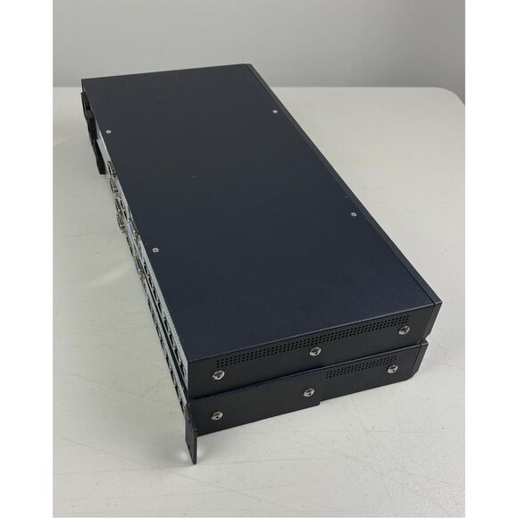 Lot of 2 Avocent DSR1031 8 port KVM over IP Switches - Picture 4 of 9